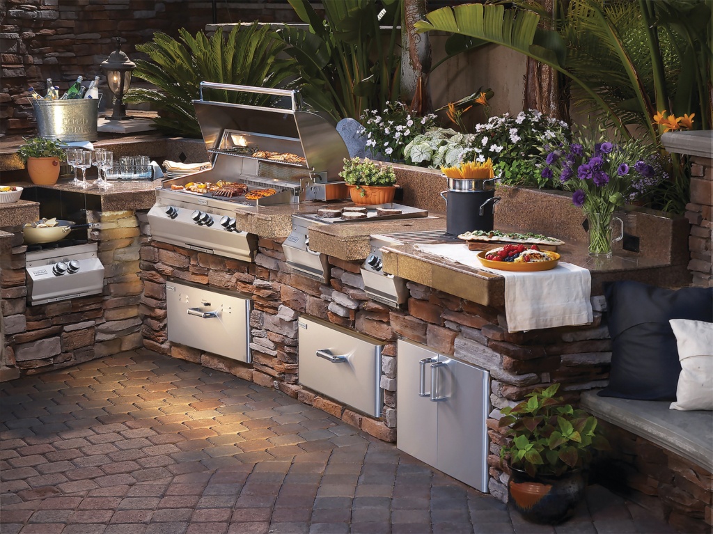 Shop the Outdoor Grill-Seekers Sale