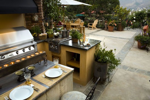 Should You Cover an Outdoor Kitchen?